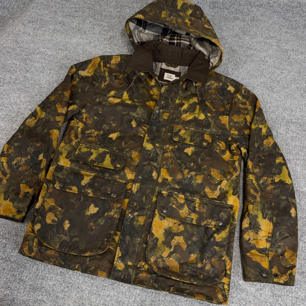 Flint and Tinder Flannel-Lined Waxed Hudson Jacket Men Medium Sea Kelp Camo Hood